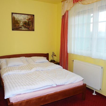 Holdlux Apartmanok Sarvar Exterior photo
